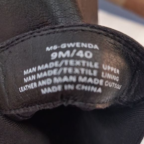 Leather booties 🖤 on trend lug sole 🖤 Chelsea - Picture 5 of 5